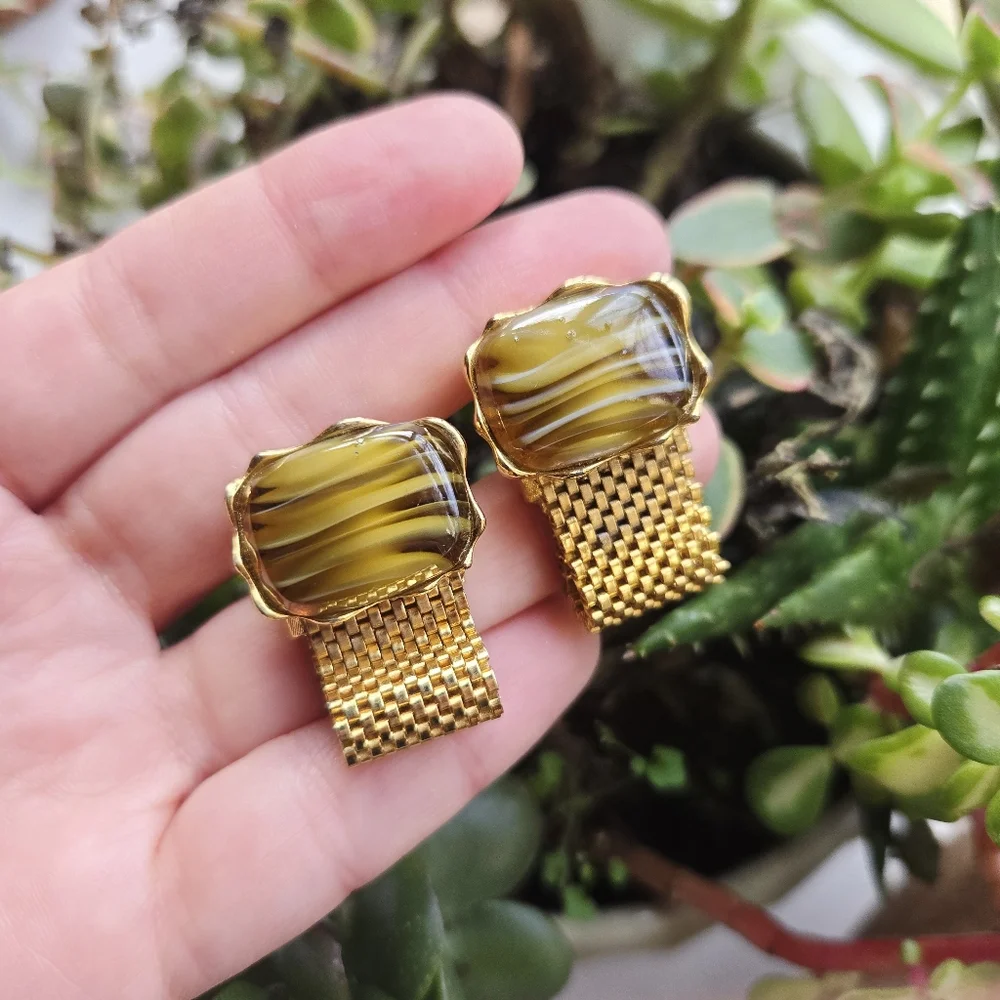 Vintage Gold Gemstone Cuff Links
